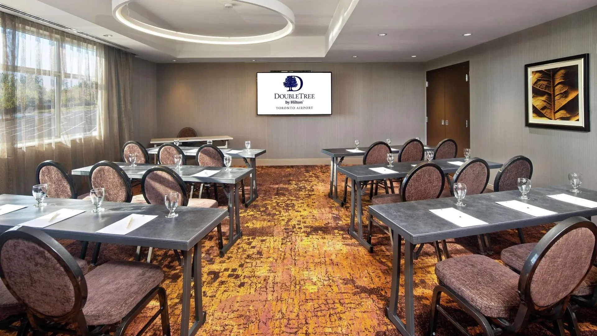 Doubletree By Hilton Toronto Airport, On Hotel