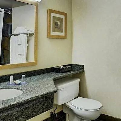 Doubletree By Hilton Toronto Airport, On Hotel