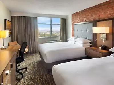 Doubletree By Hilton Toronto Airport, On Hotel