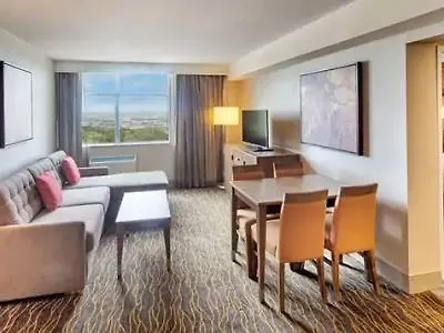 Doubletree By Hilton Toronto Airport, On Hotel