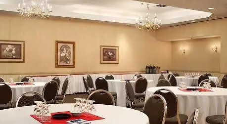 Doubletree By Hilton Toronto Airport, On Hotel