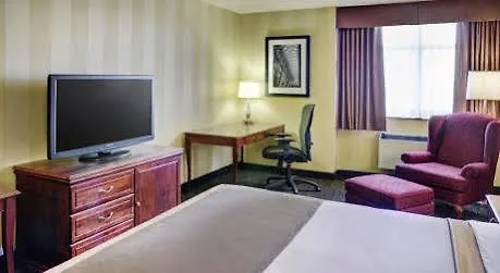 Doubletree By Hilton Toronto Airport, On Hotel